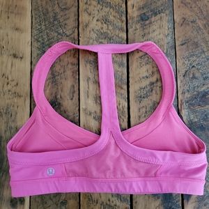 Lululemon Pink Sport Bra w/pocket inside ♡ Size 8